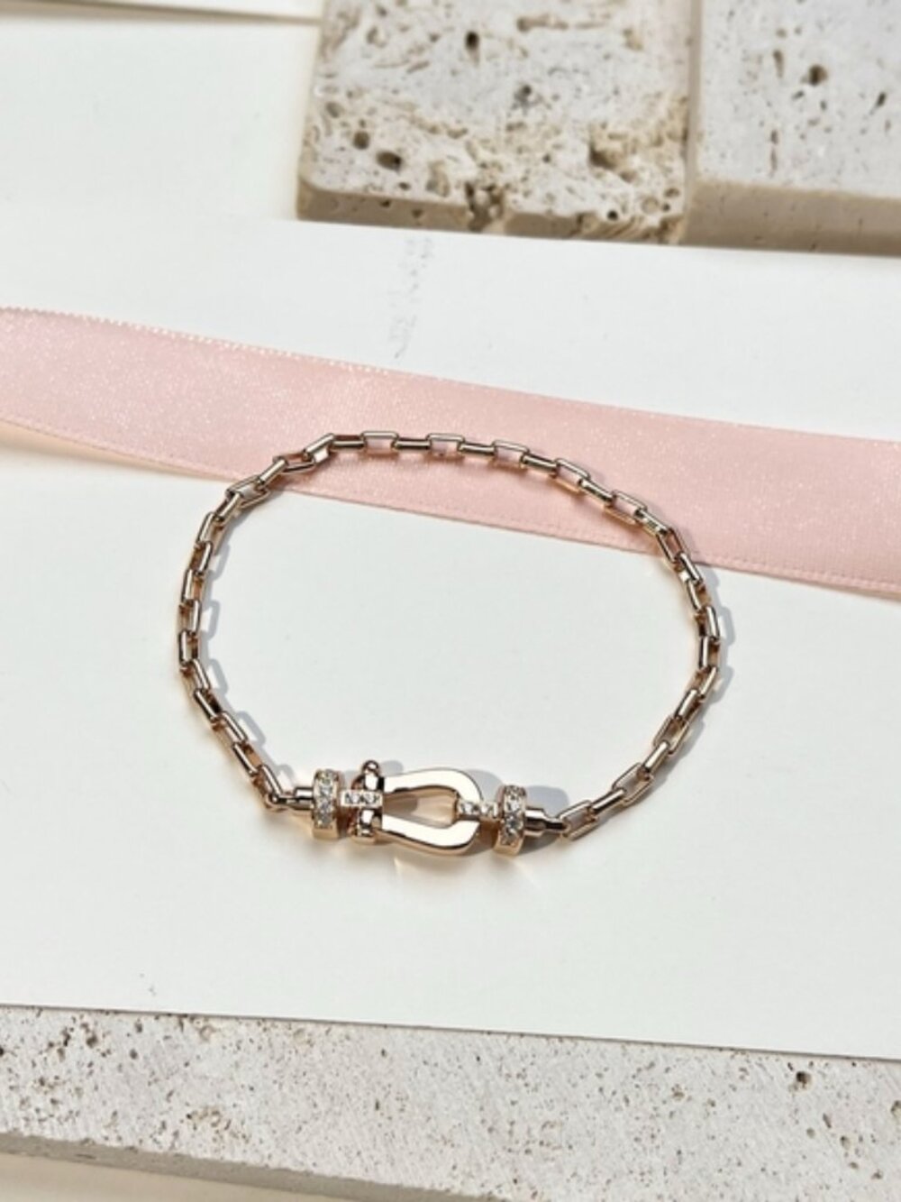 FRED Horseshoe Buckle Chain Bracelet